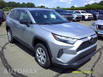 2025 Toyota RAV4 LE - miniatura 9