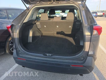 2025 Toyota RAV4 LE - miniatura 16