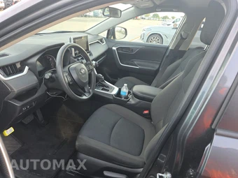 2025 Toyota RAV4 LE - miniatura 7