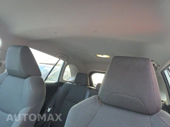 2025 Toyota RAV4 LE - miniatura 17