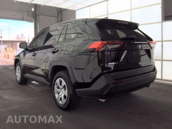 2025 Toyota RAV4 LE - miniatura 6