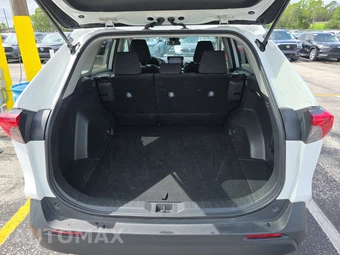 2025 Toyota RAV4 LE - miniatura 16