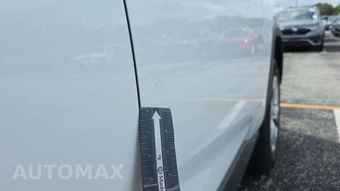 2025 Toyota RAV4 LE - miniatura 26