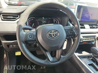 2025 Toyota RAV4 LE - miniatura 10