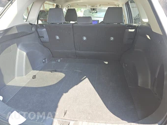 2025 Toyota RAV4 LE - miniatura 16