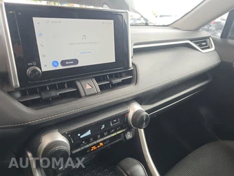 2025 Toyota RAV4 LE - miniatura 11