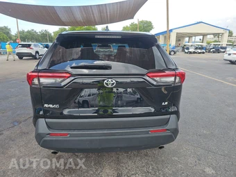 2025 Toyota RAV4 LE - miniatura 5