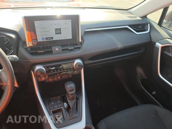 2025 Toyota RAV4 LE - miniatura 11