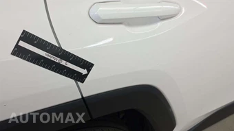 2025 Toyota RAV4 LE - miniatura 32