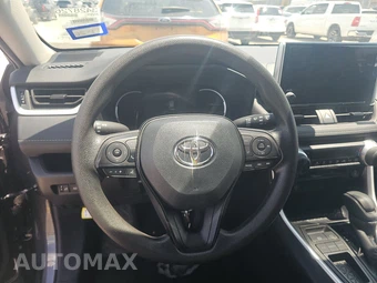 2025 Toyota RAV4 LE - miniatura 10