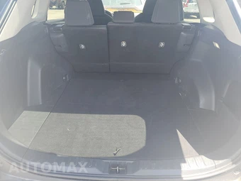 2025 Toyota RAV4 LE - miniatura 16