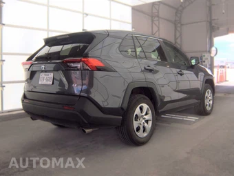 2025 Toyota RAV4 LE - miniatura 4
