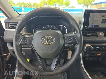 2025 Toyota RAV4 LE - miniatura 10