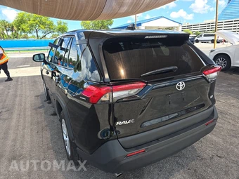 2025 Toyota RAV4 LE - miniatura 6