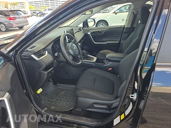 2025 Toyota RAV4 LE - miniatura 7