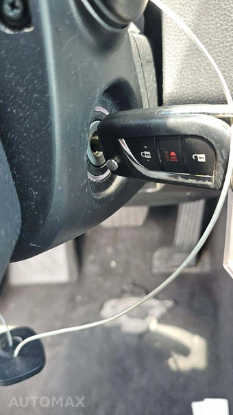 2025 Toyota RAV4 LE – miniatura 22