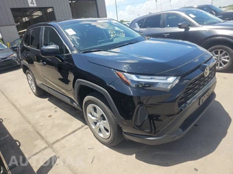 2025 Toyota RAV4 LE – miniatura 3
