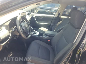 2025 Toyota RAV4 LE – miniatura 7