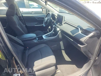2025 Toyota RAV4 LE – miniatura 8