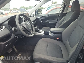 2025 Toyota RAV4 LE - miniatura 7