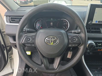 2025 Toyota RAV4 LE - miniatura 10