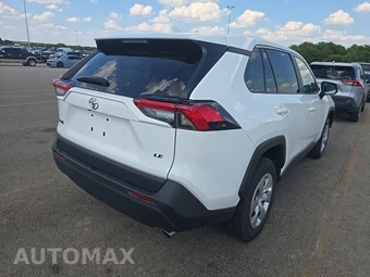 2025 Toyota RAV4 LE - miniatura 4