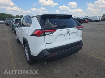 2025 Toyota RAV4 LE - miniatura 6