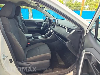 2025 Toyota RAV4 LE - miniatura 8