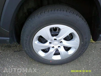 2025 Toyota RAV4 LE - miniatura 2