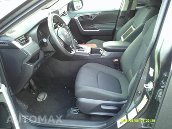 2025 Toyota RAV4 LE - miniatura 23