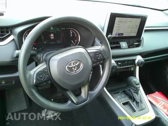 2025 Toyota RAV4 LE - miniatura 5