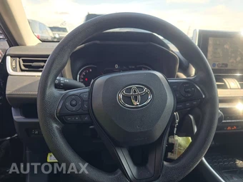 2025 Toyota RAV4 LE - miniatura 10