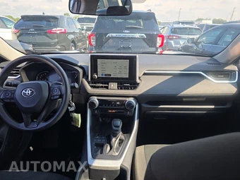 2025 Toyota RAV4 LE - miniatura 11
