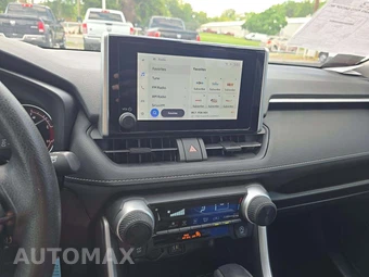 2025 Toyota RAV4 LE - miniatura 10