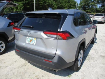 2025 Toyota RAV4 LE - miniatura 14