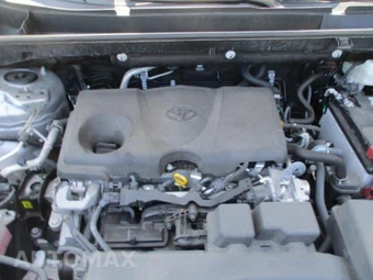 2025 Toyota RAV4 LE - miniatura 17