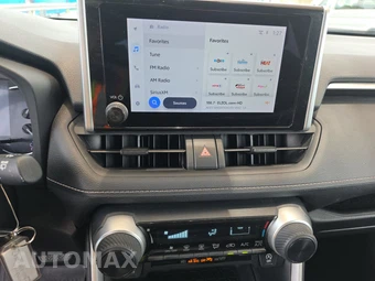 2025 Toyota RAV4 LE – miniatura 11