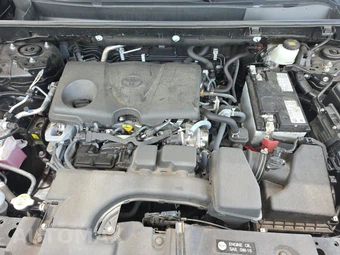 2025 Toyota RAV4 LE – miniatura 15