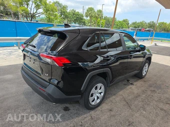 2025 Toyota RAV4 LE – miniatura 4