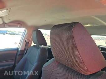 2025 Toyota RAV4 LE - miniatura 17