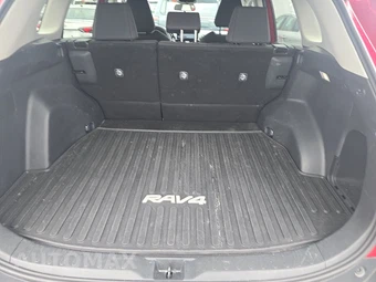 2025 Toyota RAV4 LE – miniatura 16
