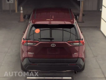 2025 Toyota RAV4 LE – miniatura 5
