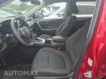 2025 Toyota RAV4 LE – miniatura 7