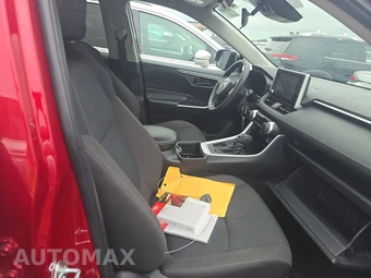 2025 Toyota RAV4 LE – miniatura 8