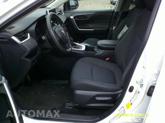 2025 Toyota RAV4 LE - miniatura 17