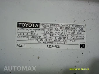 2025 Toyota RAV4 LE - miniatura 3
