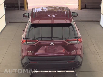 2025 Toyota RAV4 LE - miniatura 5