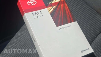 2025 Toyota RAV4 LE - miniatura 18