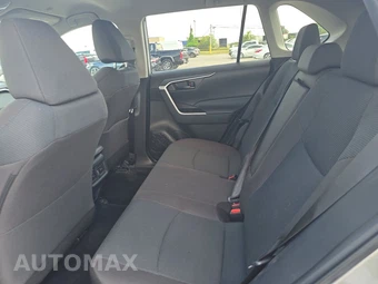2025 Toyota RAV4 LE - miniatura 13