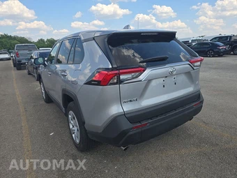 2025 Toyota RAV4 LE - miniatura 6